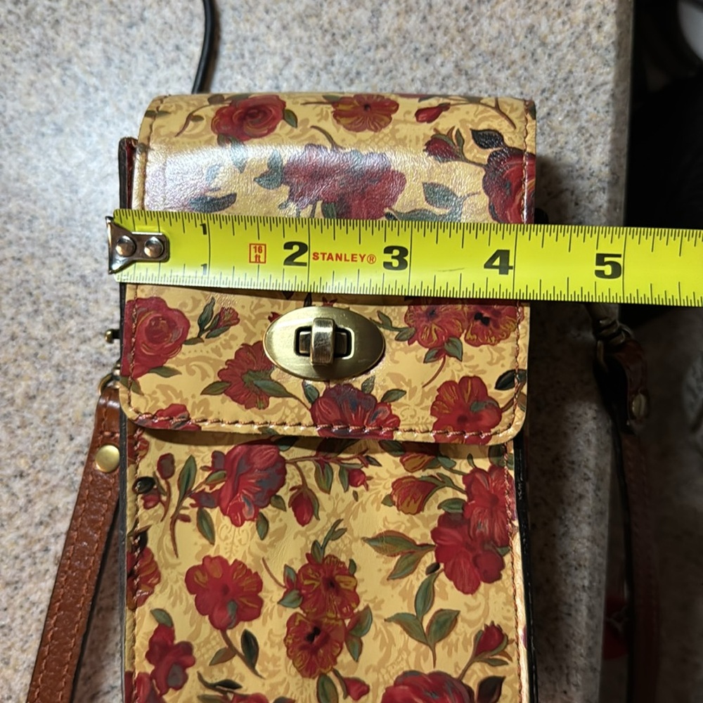 Patricia Nash Crossbody phone case - Picture 8 of 8